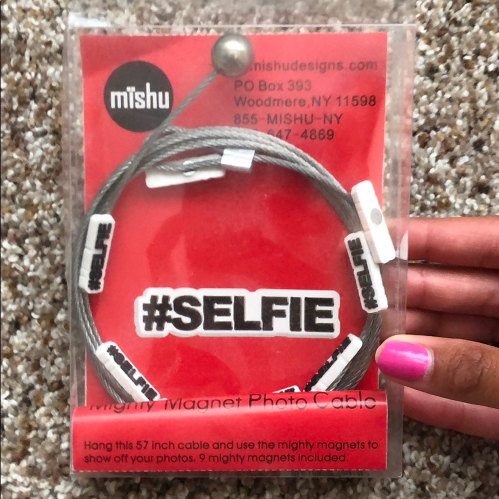 Selfie magnet photo cable